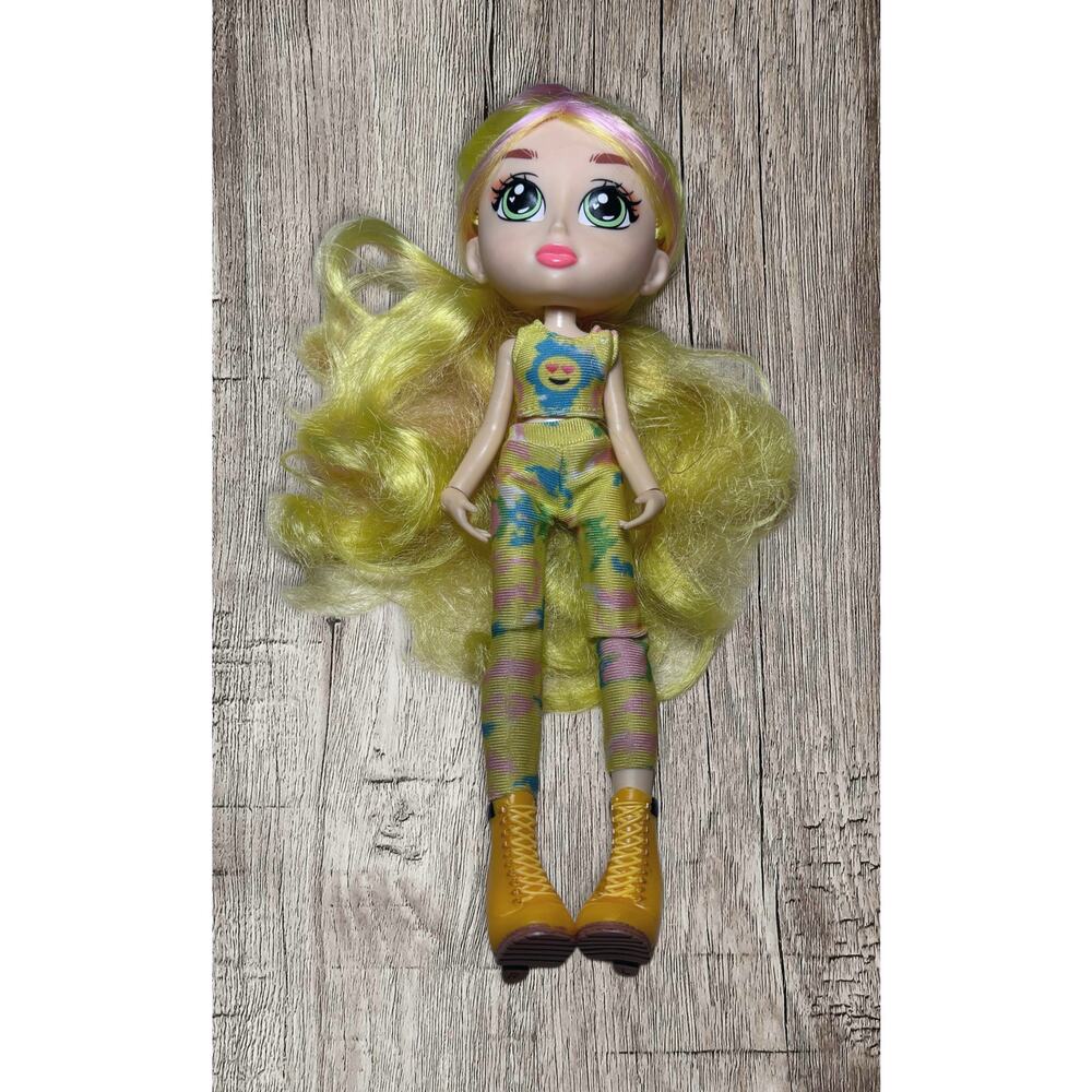 Na Na‎ Na surprise teen fashion doll